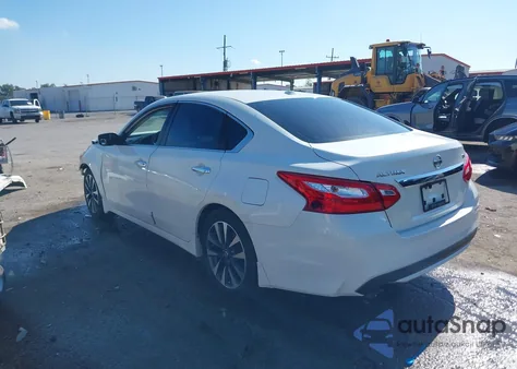 2016 Nissan Altima 2.5 Sv z USA, uszkodzony, nr VIN 1N4AL3AP3GC137540